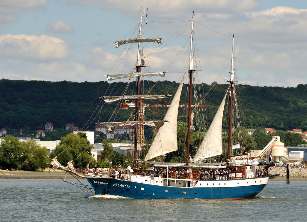 _SYL3396m.jpg - Atlantis