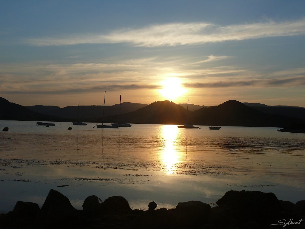 P1080434.JPG - Lac du Salagou